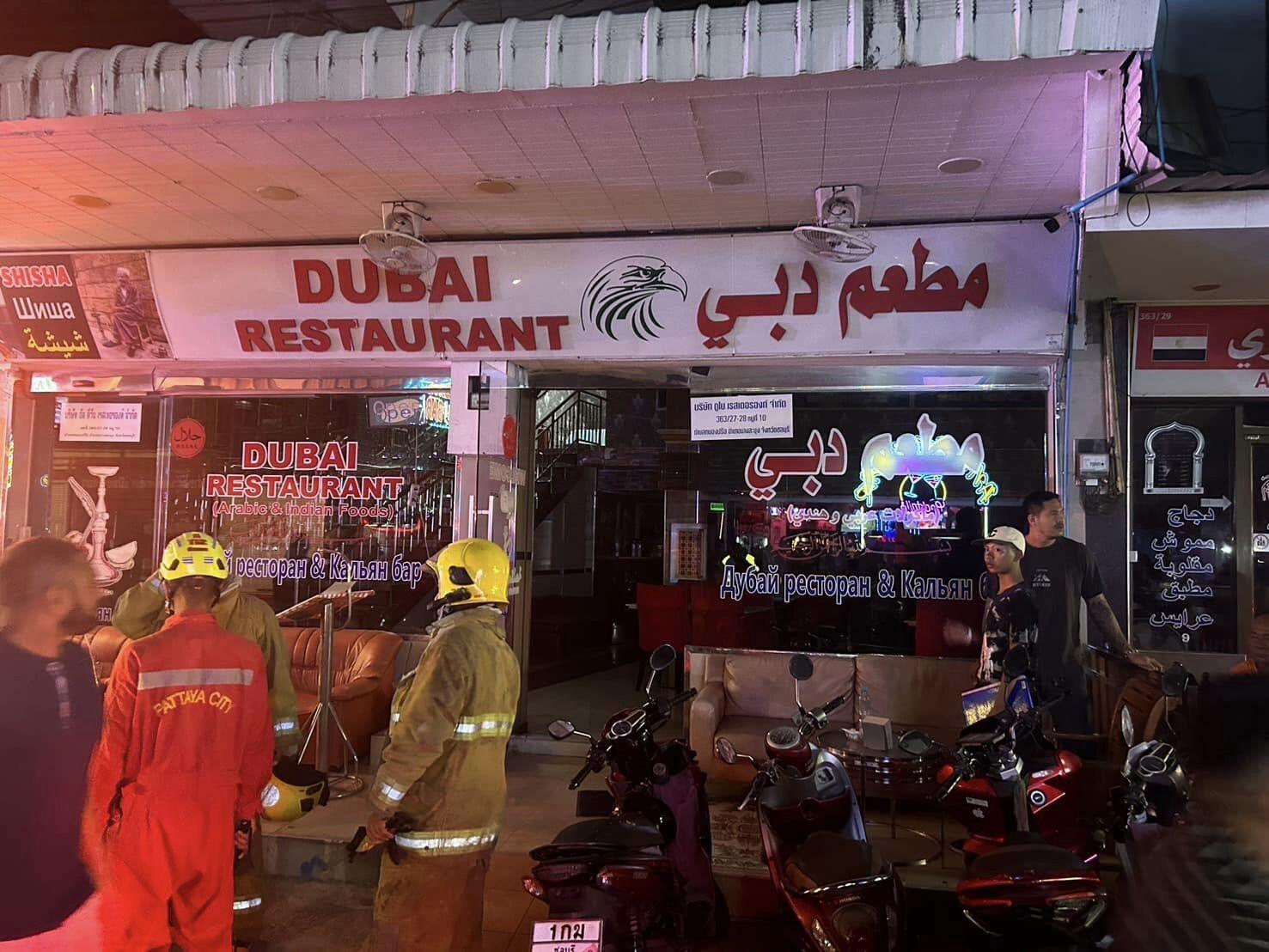 泰国芭提雅外国餐馆突发火灾！店内游客惊险逃生！